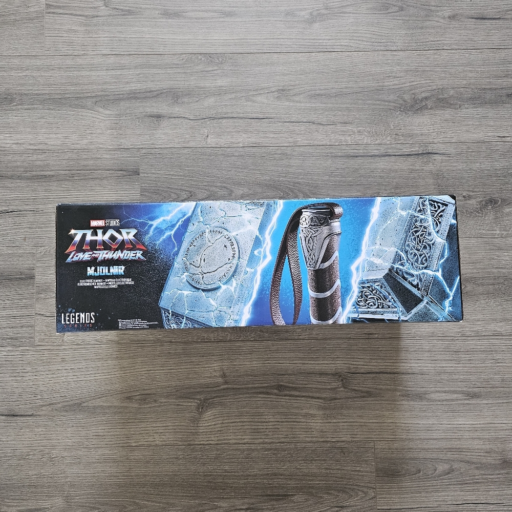 Thor Love & Thunder Mjolnir Hammer Marvel Legends Series - Picture 4 of 4